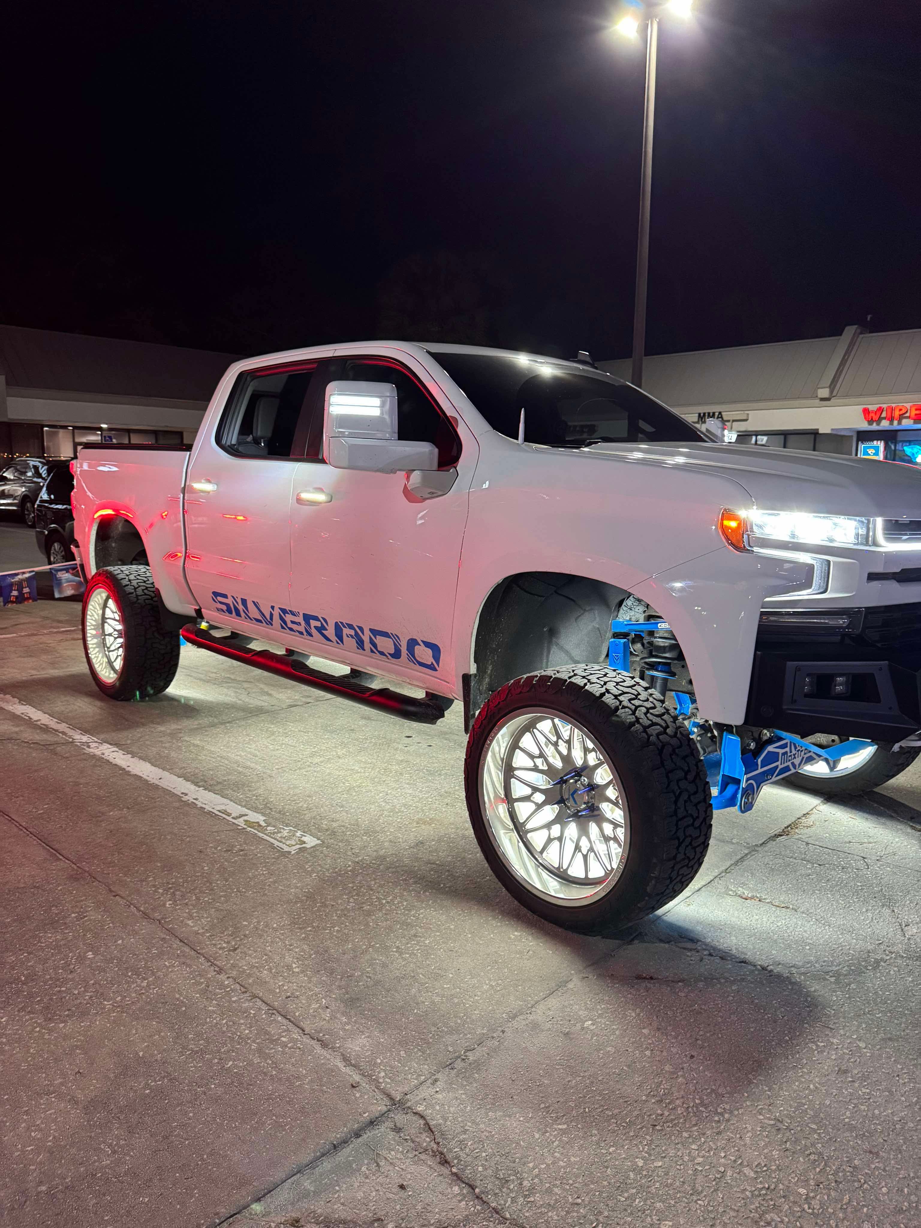 2019 CHEVROLET SILVERADO-1500 4WD